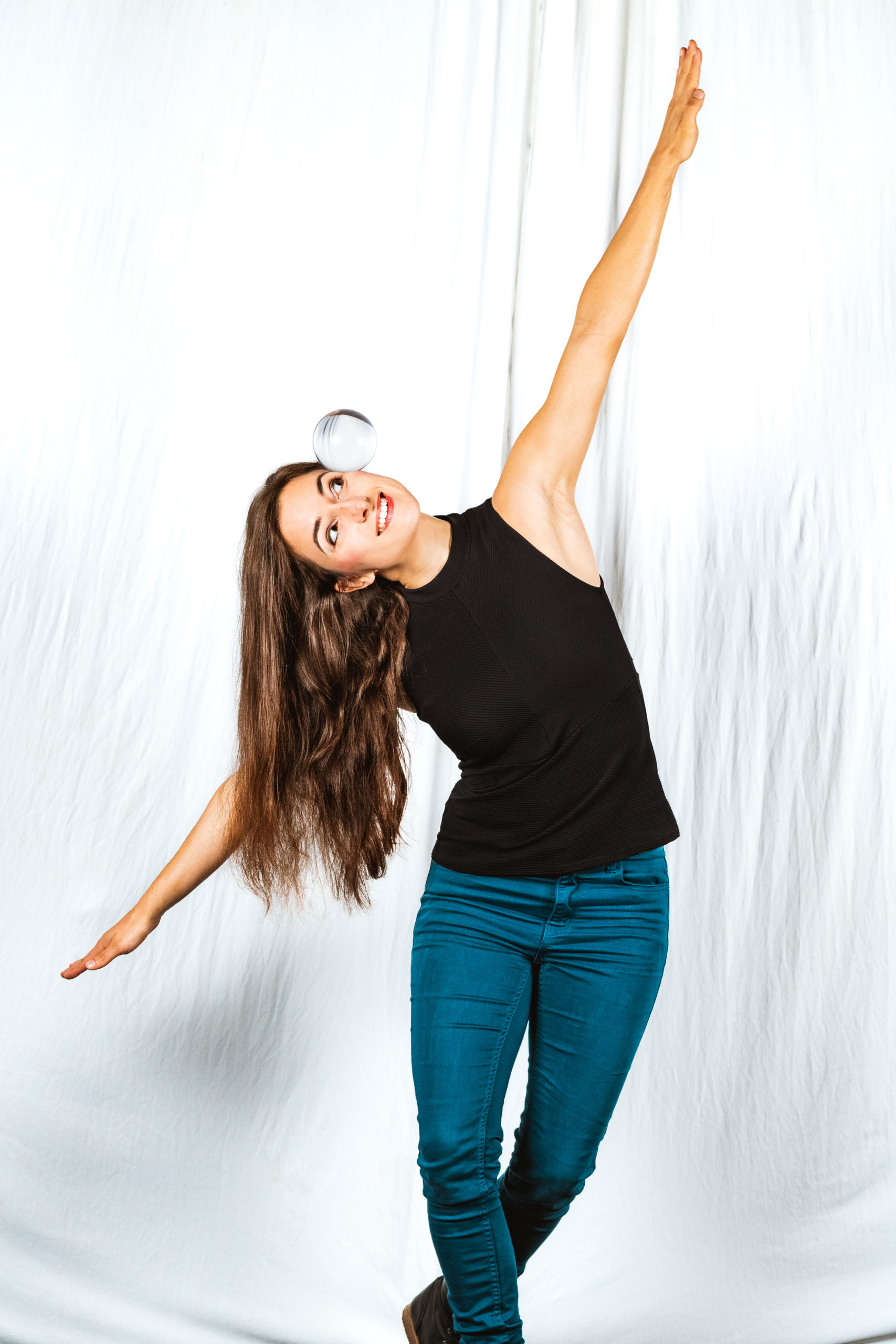 Sarah Herrmann Artistin, Schauspielerin und Tänzerin